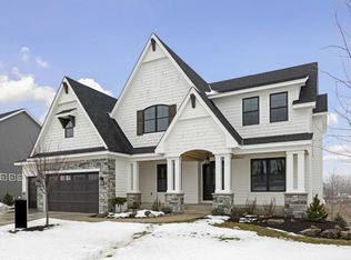 706 Woodland Hills Ct, Medina, MN 55340