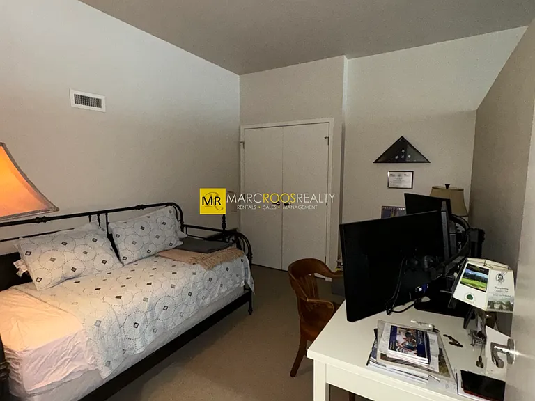 285 Columbus Ave — Photo 17