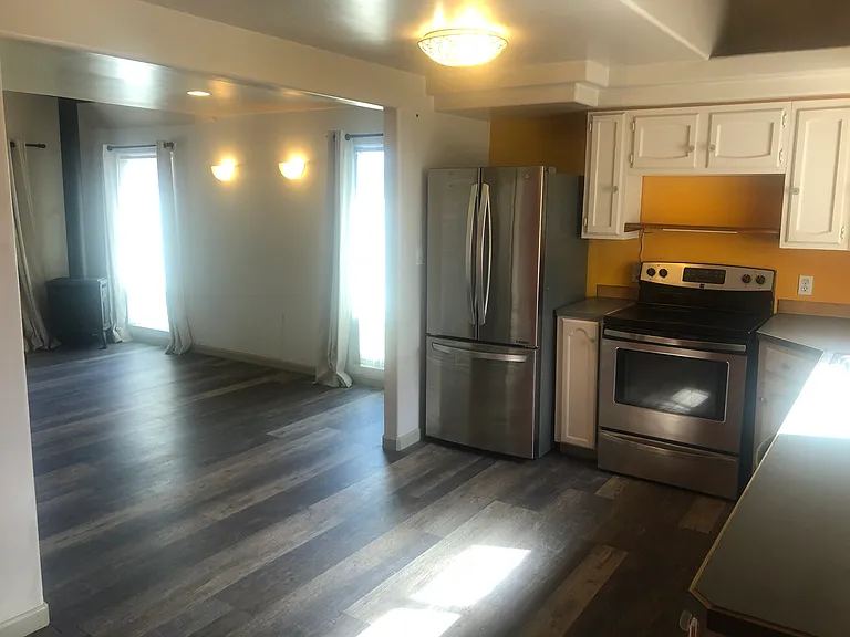 3928 Crest St — Photo 8