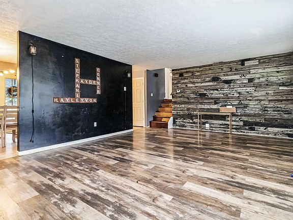5th image of 341 Twin Rivers Dr