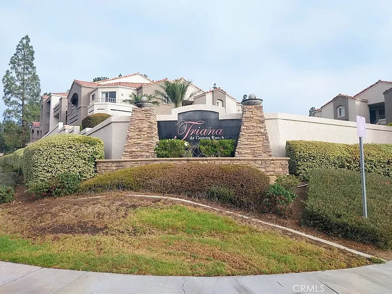 1015 La Terraza Cir — Photo 1