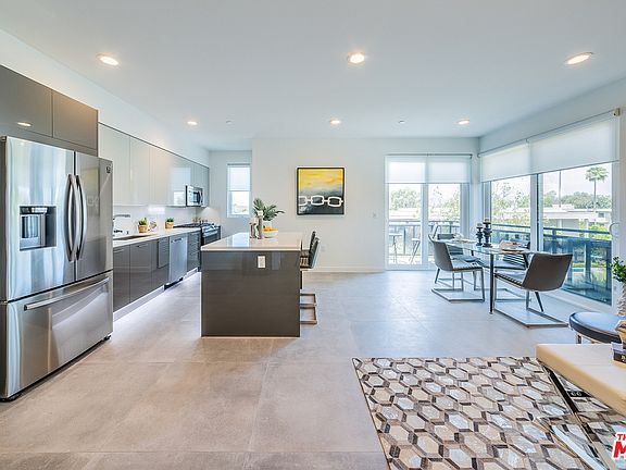 5th image of 214 S Westmoreland Ave #2