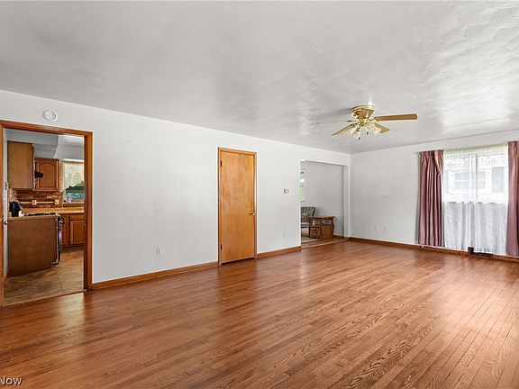 5th image of 301 Alpine Dr