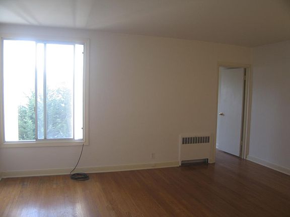 2nd image of 447 15th Ave APT 8