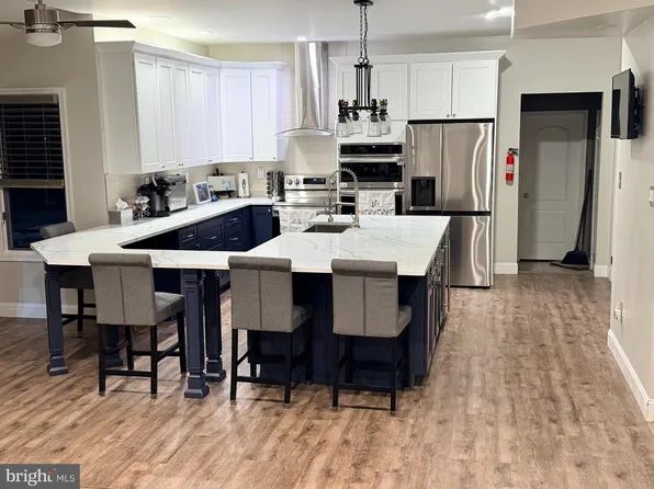 218 Heritage Dr, Columbus, NJ 08022