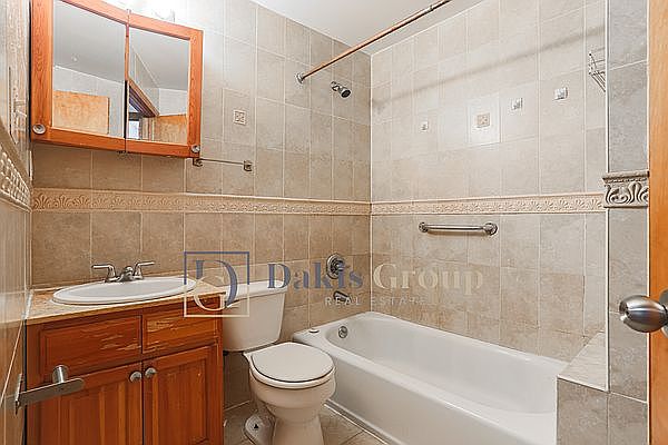 1st image of 30-01 Newtown Ave #Gs3