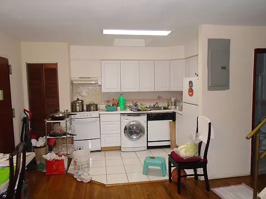 Rented by 18 REALTY | media 34