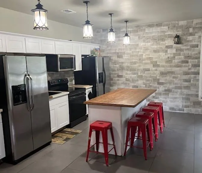 Spacious Kitchen
