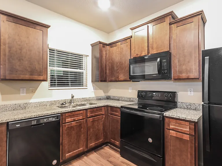 308 Highwood Ln — Photo 6