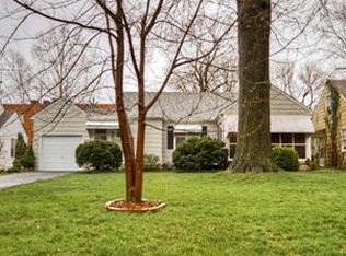7911 Ward Parkway Pl, Kansas City, MO 64114