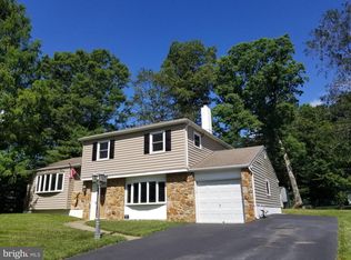 2525 Dartmouth Woods Rd, Wilmington, DE 19810