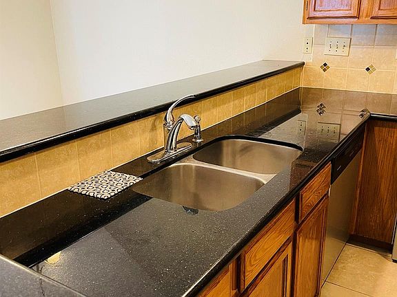 5th image of 4715 Rainbow Run