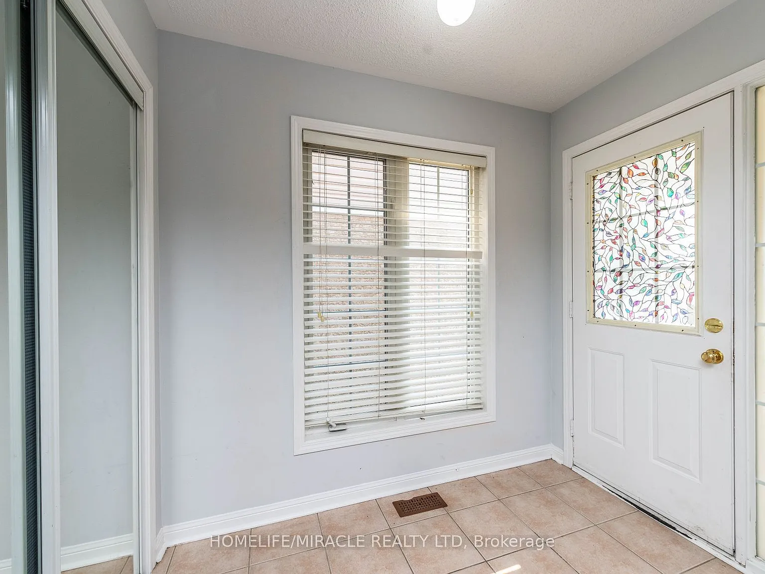 3 bed, $3,000 — Photo 3