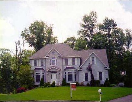 1st image of 9 Cottonwood Ln