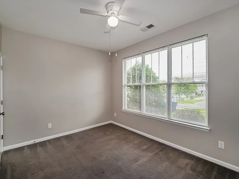 1326 Aurora Ct — Photo 13