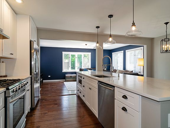 4th image of 209 Pinecroft Dr