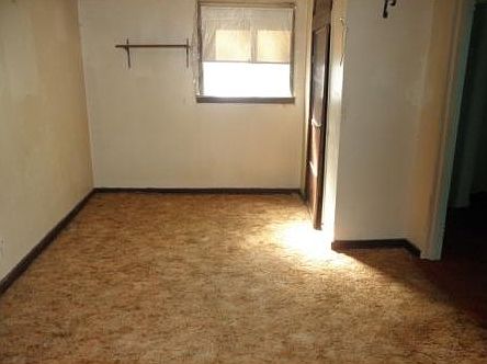 5th image of 1233 Forest Ave