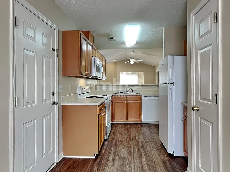 115 Bristol View Cir — Photo 3
