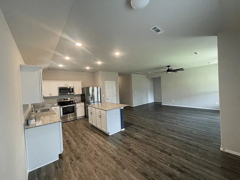 Kitchen & Living room