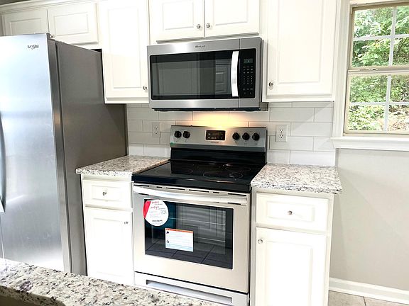 4th image of 214 Evans Lake Dr
