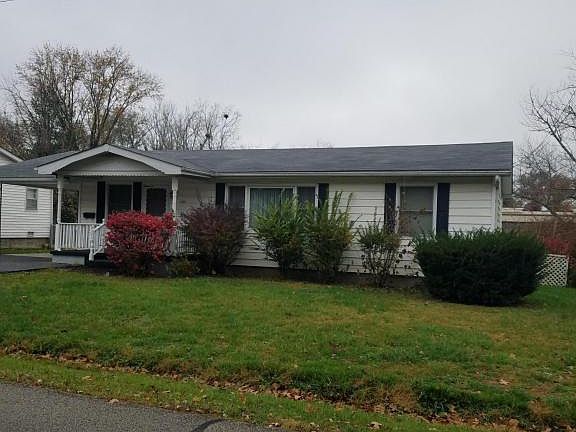 2nd image of 1111 S Hickory St