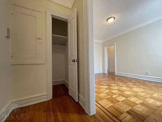 Rented by Hillel Realty Group | media 5