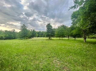 198 Riverside Dr, La Grange, TX 78945