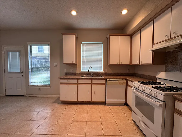 13110 S Bellaire Estates Dr — Photo 10