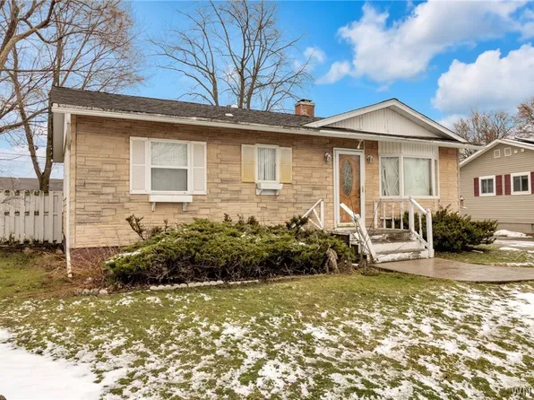 108 Follette Ln, Tonawanda, NY 14150