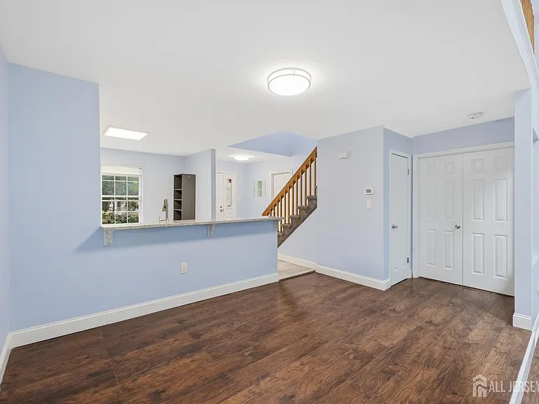 1609 Mulberry Ct — Photo 11