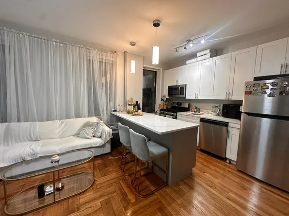 2075 East 16th Street image 2 of 8