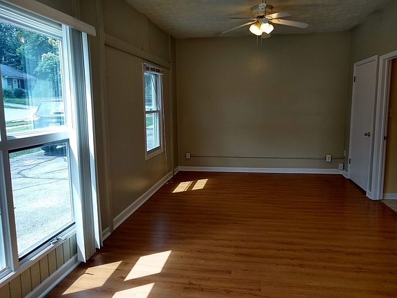5th image of 405-421 E 20th St #0B-1Ba-402Sqft