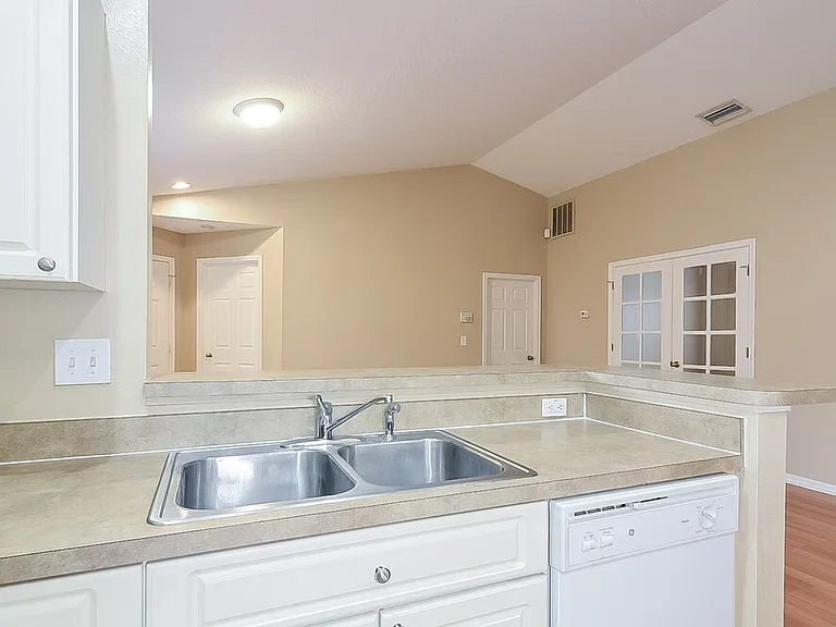 6708 Summer Haven Dr — Photo 6
