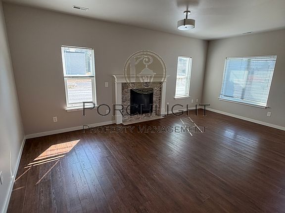 4th image of 600 Pioneer Ct Unit B