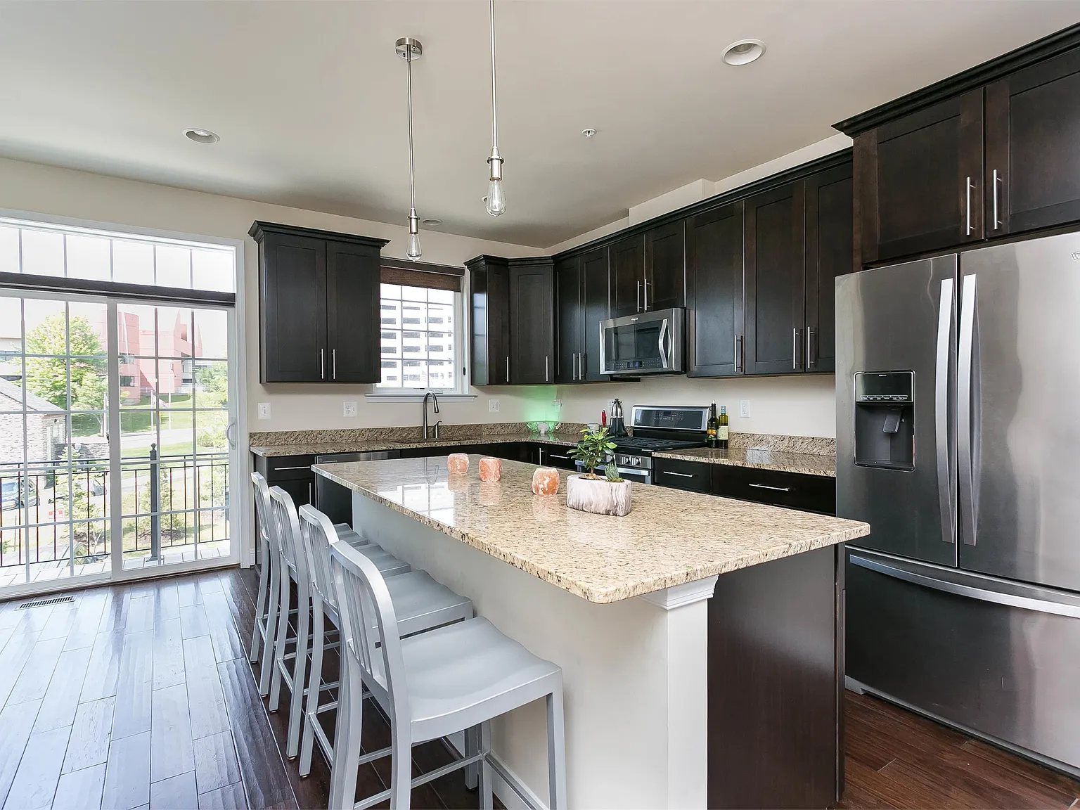19 Willow Avenue - - — Photo 4
