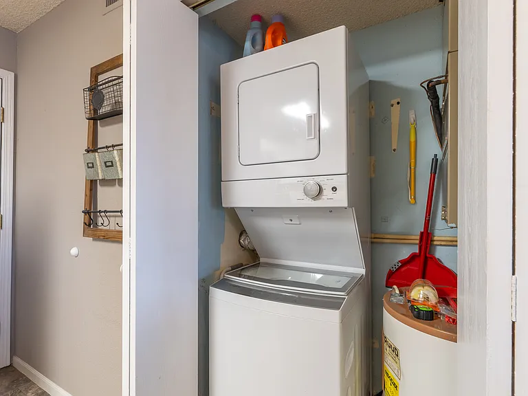 217 Southwood Shores Pl #2D — Photo 16