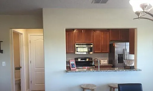 3 bed, 2.5 bath, 1371 sqft, $1,995 — Photo 4