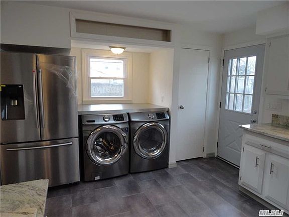 5th image of 62 Nassau Ave