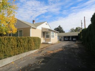 76413 River Rd, Oakridge, OR 97463