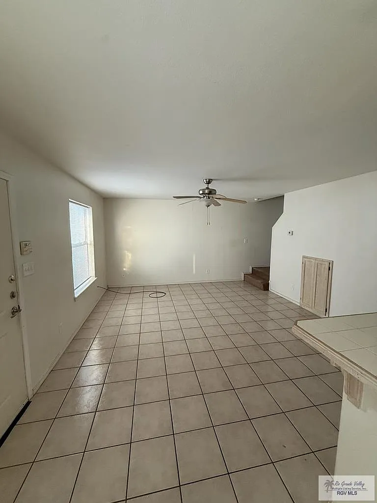 729 Sonesta Dr — Photo 2