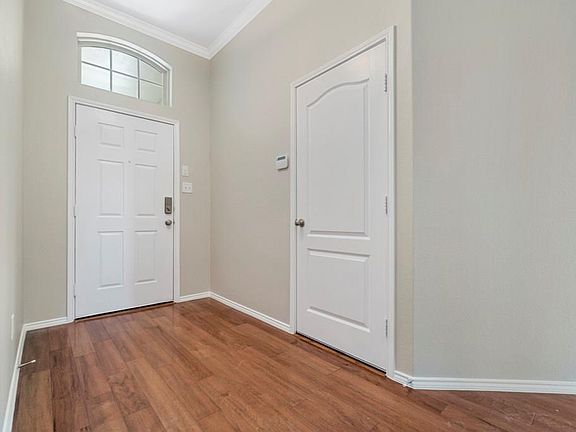 3rd image of 12832 Hidden Valley Ct