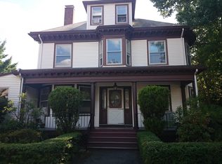 32 Auburn St, Brookline, MA 02446