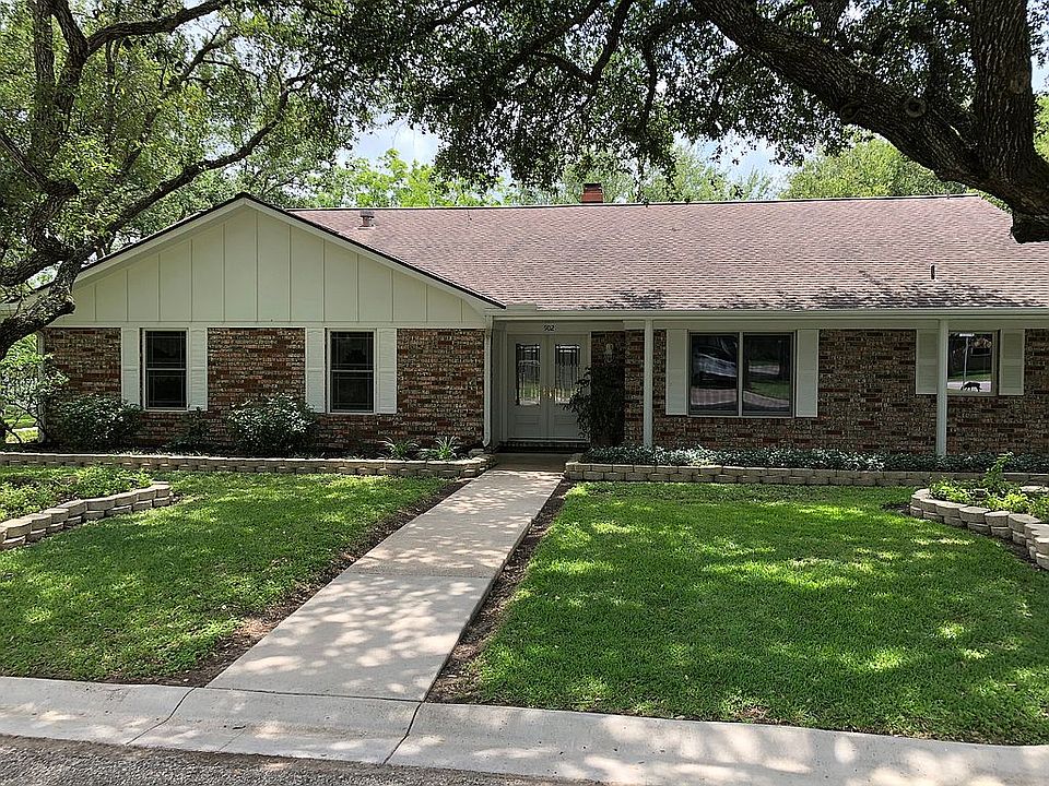 902 Huisache St, Ganado, TX 77962 Zillow
