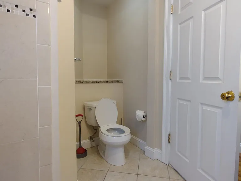 62 Washington St — Photo 11