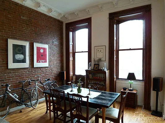 Rented by City Connections Realty | media 10