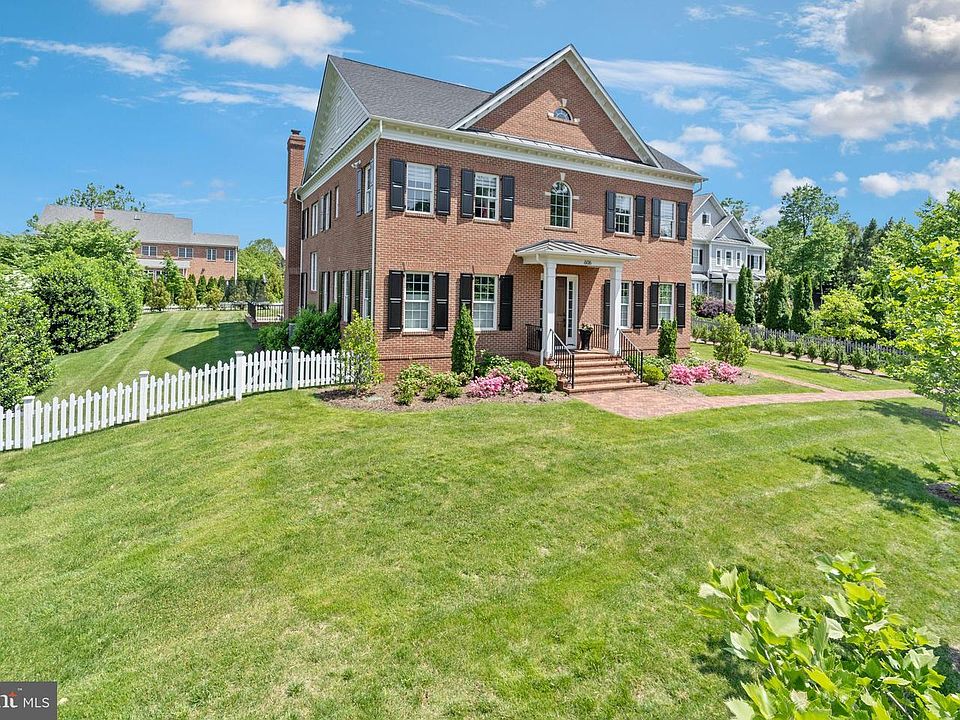 1st image of 606 President Ford Ln