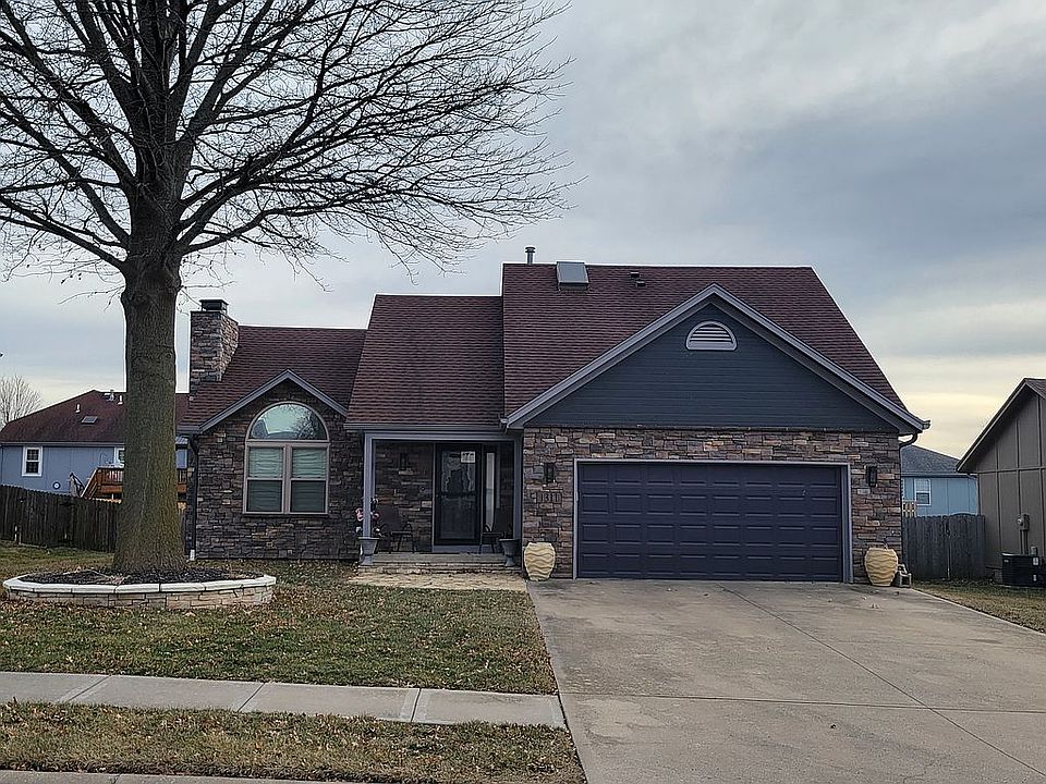 2nd image of 1311 Cypress Dr