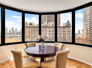 330 E 38th St APT 5M, New York, NY