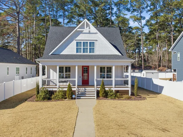 1230 S 2nd St, Smithfield, NC 27577