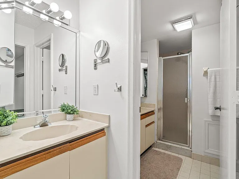 5380 Cedar Lake Dr #303 — Photo 18